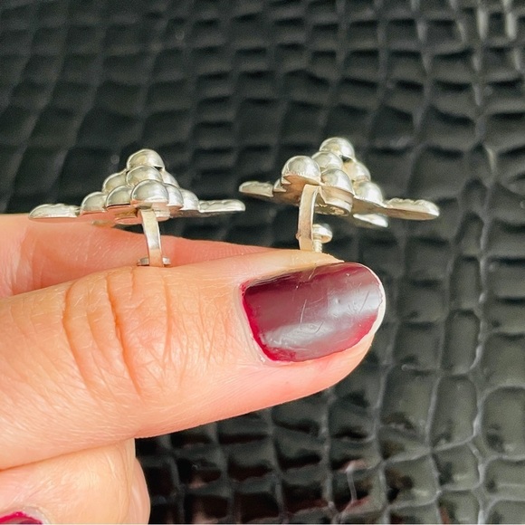 Antique Old Mexico Grape Cluster Puffy Sterling Silver Screw Clip Earrin… - Picture 6 of 9